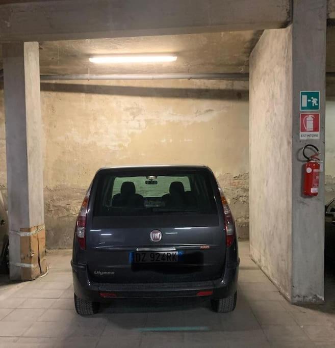 Lungarno 32 With Private Parking Apartment ฟลอเรนซ์ ภายนอก รูปภาพ