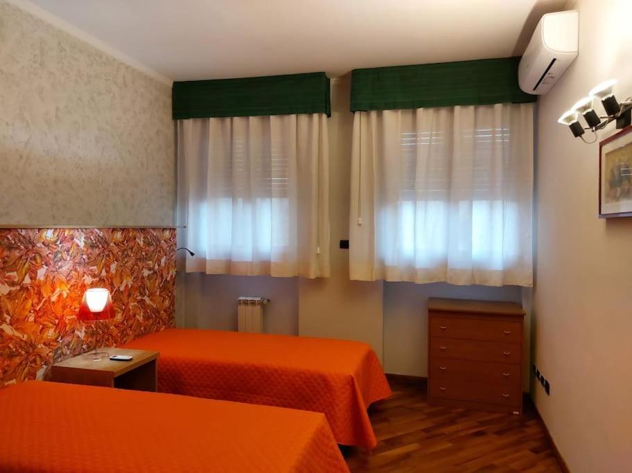 Lungarno 32 With Private Parking Apartment ฟลอเรนซ์ ภายนอก รูปภาพ